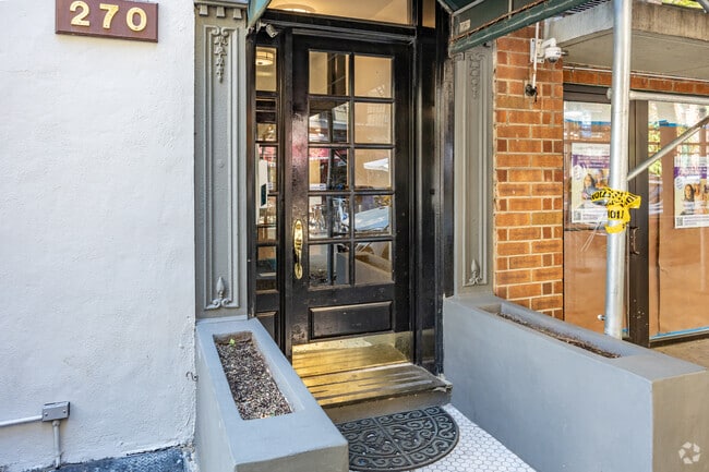 Entrance - 270 E 78th St