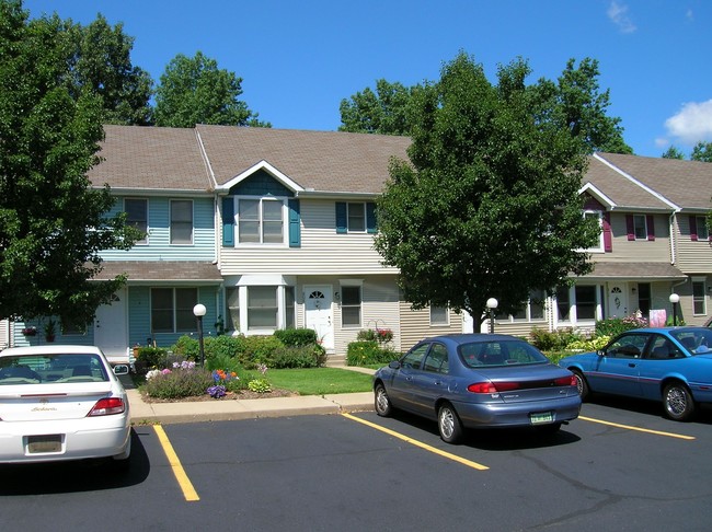 Foto del edificio - Colfax Townhomes