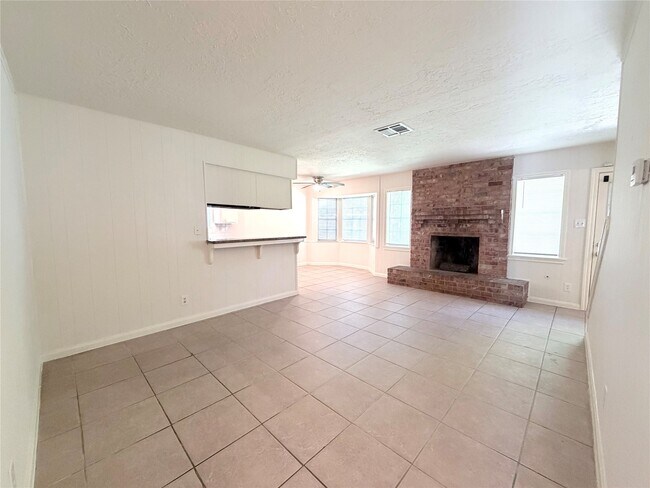 Foto del edificio - 9706 Crestdale Cir