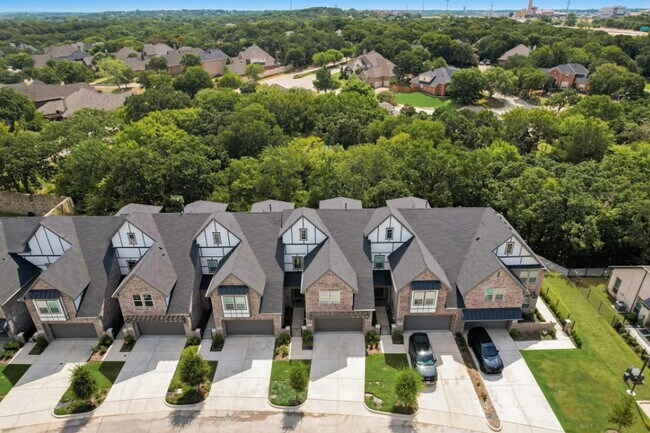Building Photo - 134 Claire Dr