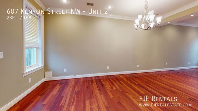 Building Photo - Renovated Two Bedroom Plus Den- Off Street...