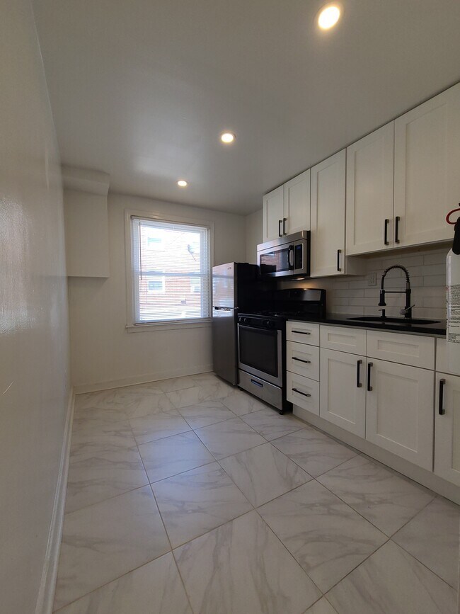 Foto del edificio - 6325 Gardenia St