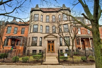 Building Photo - 1415 W Belle Plaine Ave