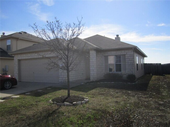 Foto del edificio - 18101 Maxa Dr