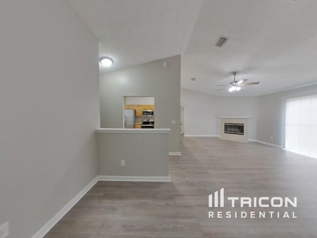 Building Photo - 1226 Summer Springs Drive