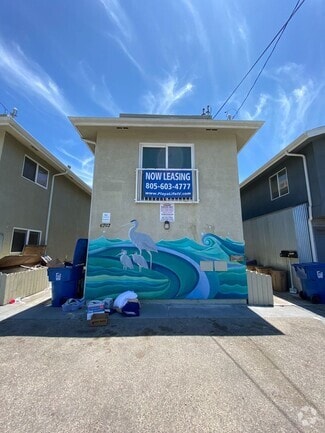 Building Photo - 6707 Del Playa Dr