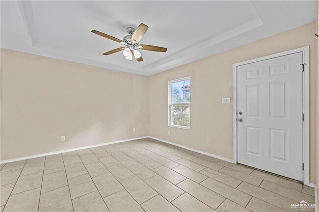 Foto del edificio - 12 E St