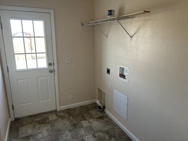 Foto del edificio - 1911 Sprig Ln