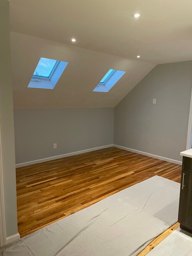 brand new hardwood floors, Electricity, skylight - 405 49th St