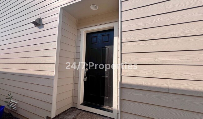 Foto del edificio - *1/2 OFF FIRST MONTH'S RENT* Magnificent 4BD I 2.5BA Molalla Home