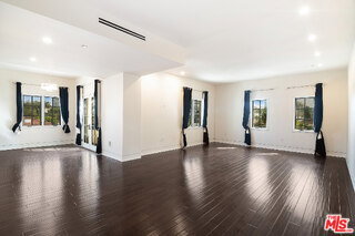 Foto del edificio - 225 S Hamilton Dr
