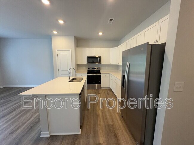 Building Photo - 3219 Bailey Lk Dr