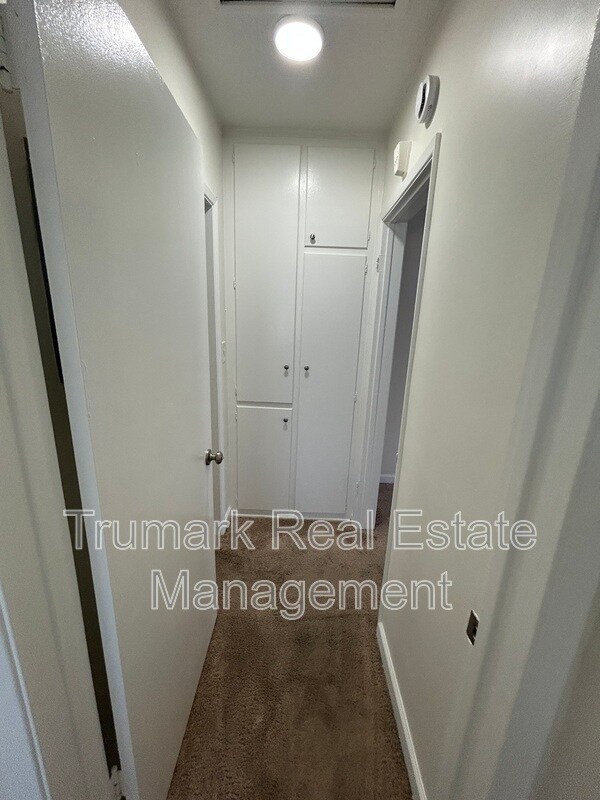 Foto del edificio - 1811 Huntington Dr