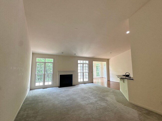 Foto del edificio - Fantastic custom built home in the exclusi...