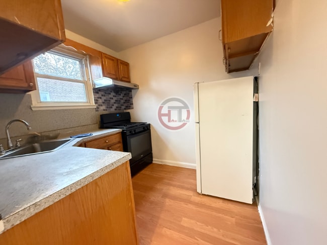 Photo - 1821 Edison Ave Townhome