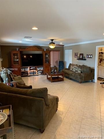 Foto del edificio - 4628 SW 129 Ave