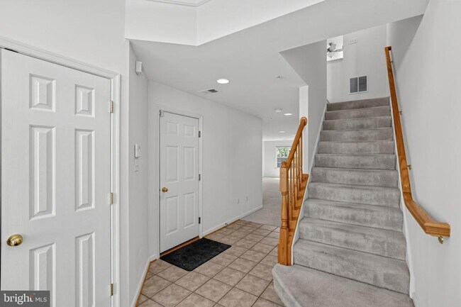Building Photo - 1011 Railbed Dr