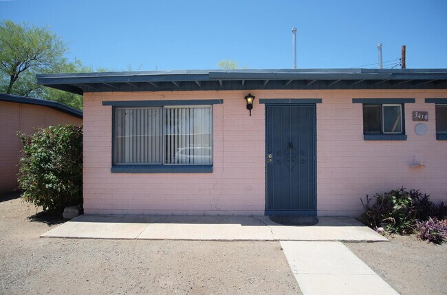Building Photo - 3419 E Lind Rd