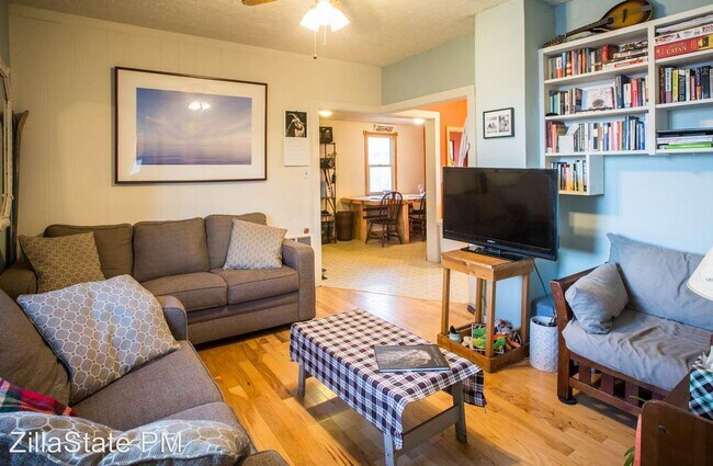 Building Photo - 2 br, 1 bath House - 1018 Hawthorne St