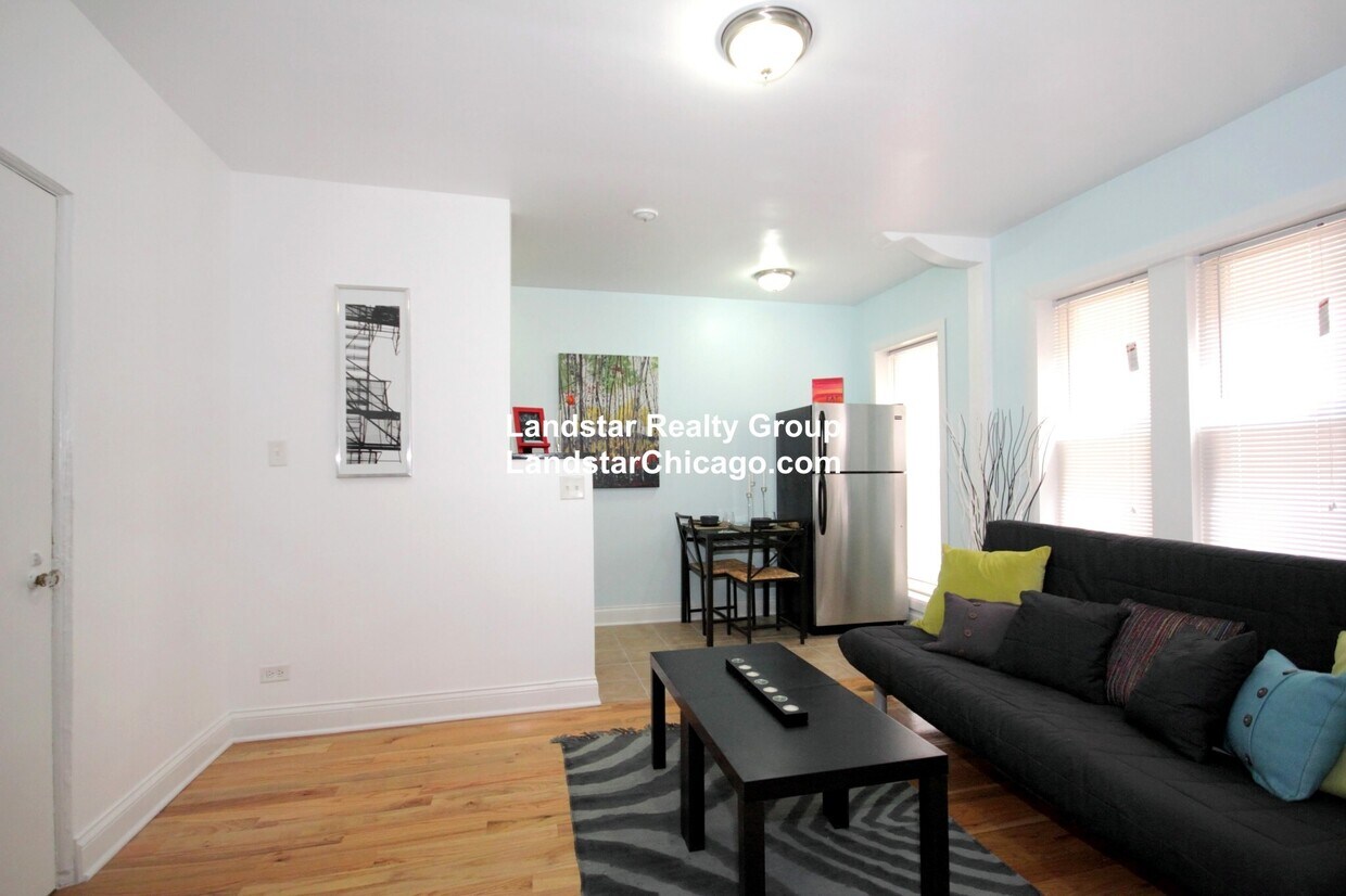 Building Photo - 1332 W Hood Ave