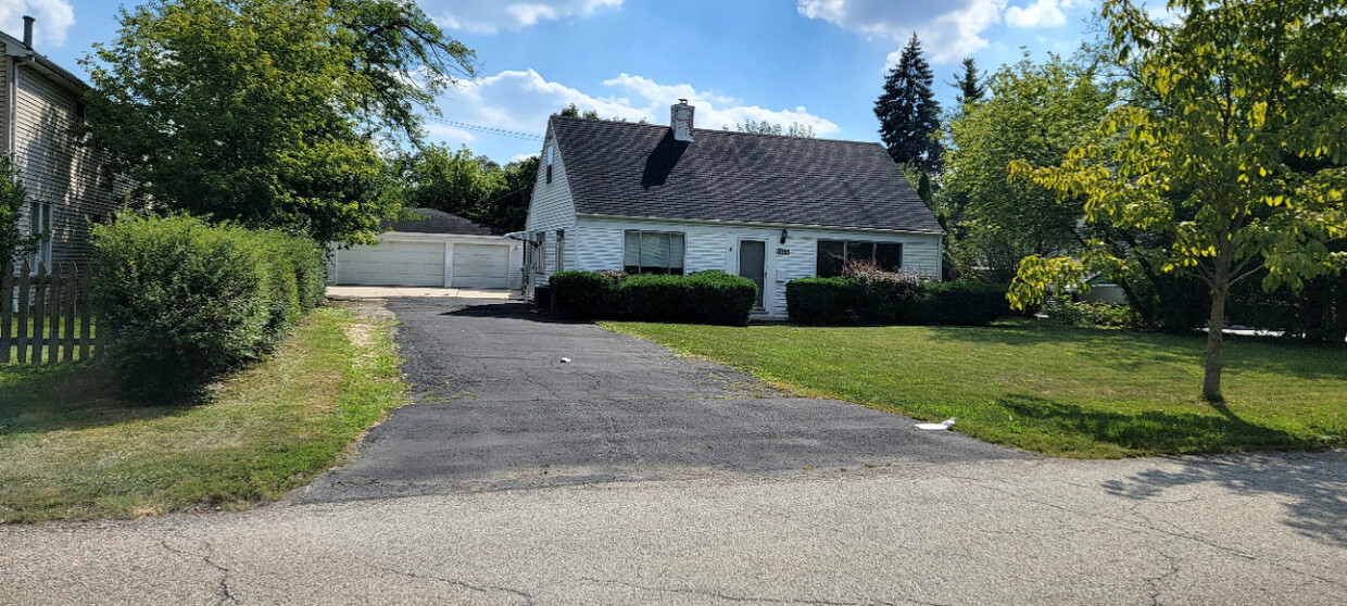 Primary Photo - 3115 Dell Pl
