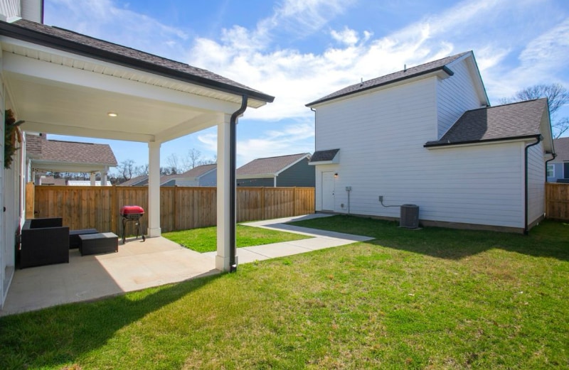 Building Photo - 389 Hammock Ln