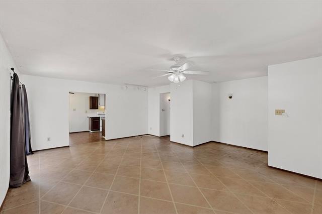 Building Photo - 7637 Val Verde Dr