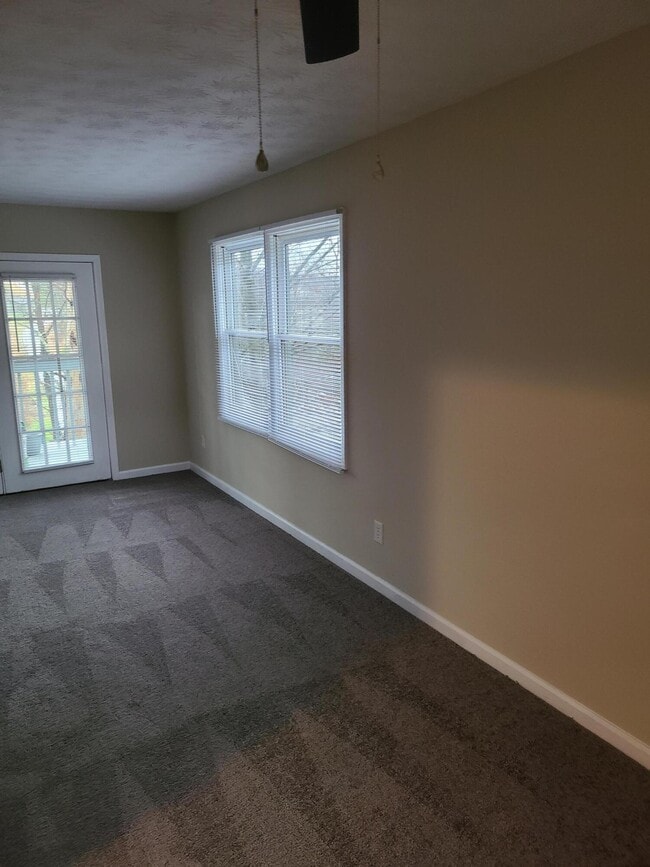 Building Photo - 131 Weslee Way