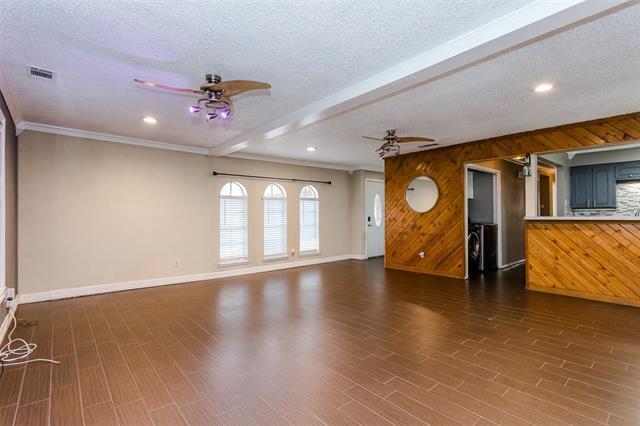 Building Photo - 2517 Rosewood Dr