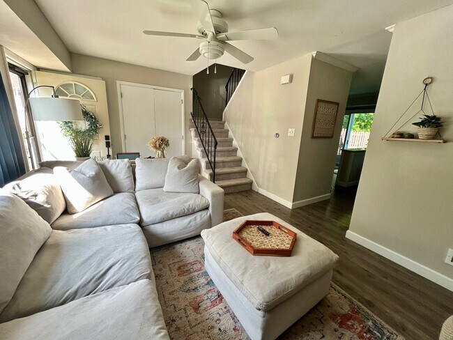 Foto del edificio - 36 Blue Spruce Ct