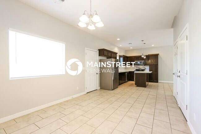 Building Photo - 3 Bedroom Pet-Friendly Home in Phoenix, AZ with Main Street Renewal