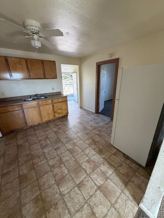 Building Photo - CS- 700 N Duplex