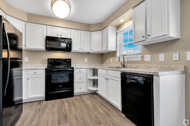 Foto del edificio - Maple Bay Apartment Townhomes