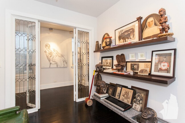 Building Photo - 1746 W Crystal St