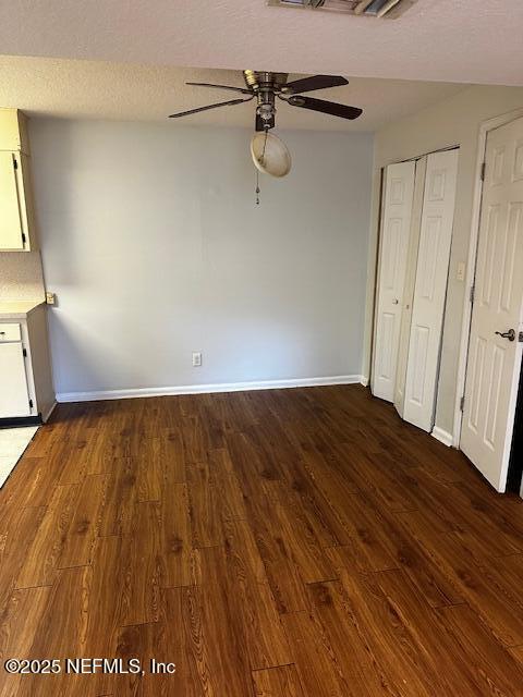 Foto del edificio - 2821 Searchwood Dr