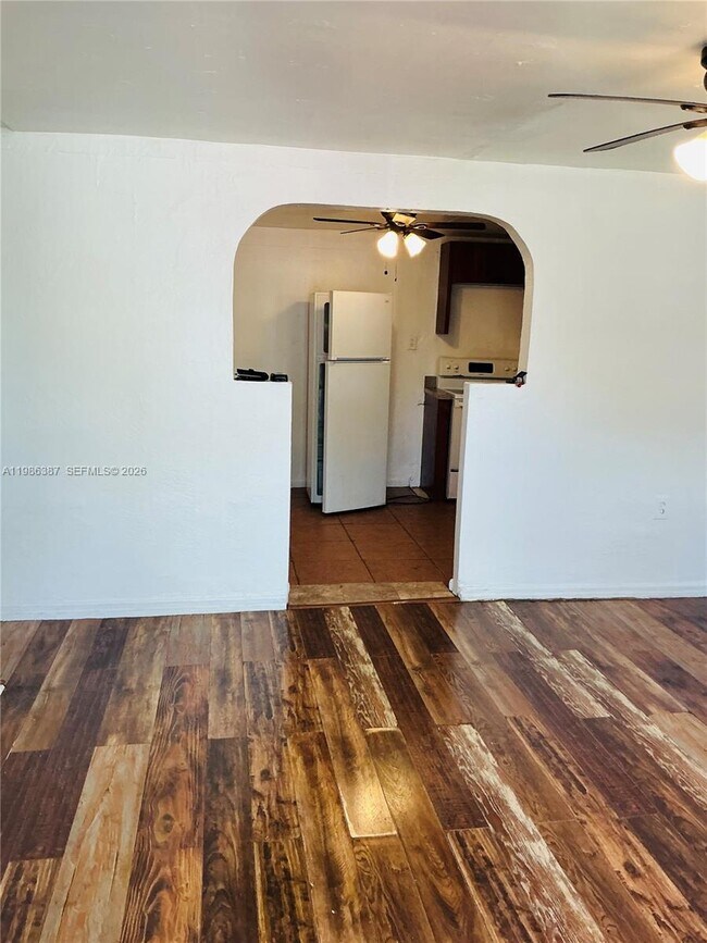 Foto del edificio - 6014 SW 38th St