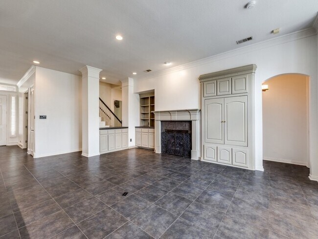 Foto del edificio - 4684 Old Pond Dr