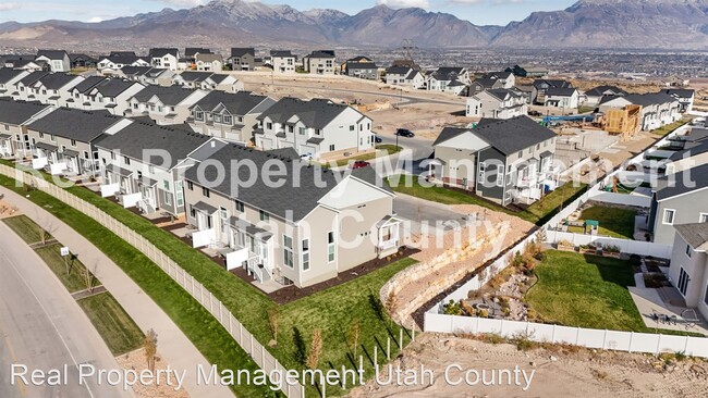 Foto del edificio - 3 br, 2.5 bath House - 971 N Ledger Drive