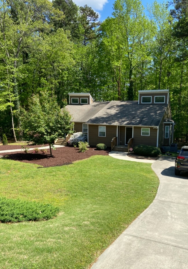 Building Photo - 4016 Arckelton Dr
