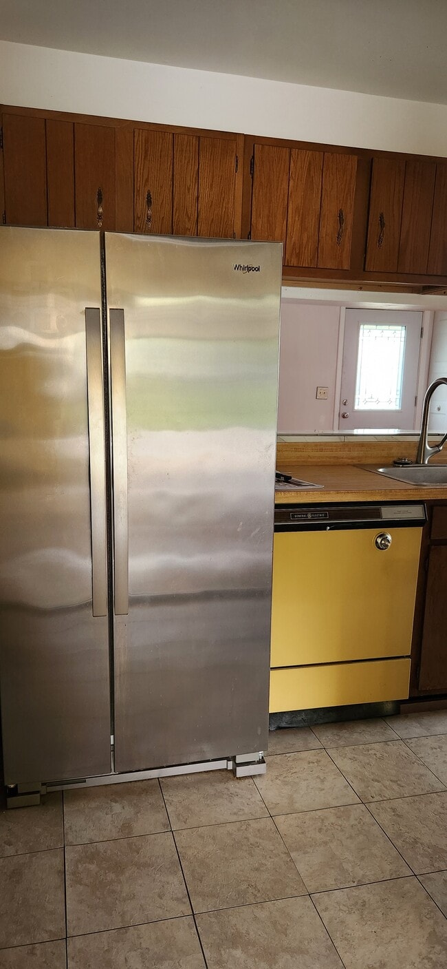 Building Photo - 322 Russet Way