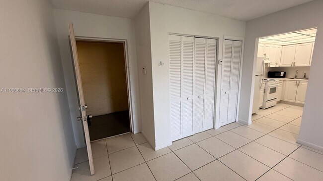 Foto del edificio - 17530 NW 68th Ave