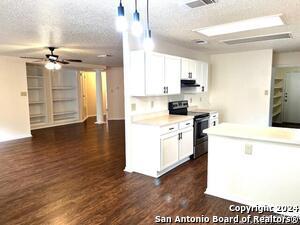 Building Photo - 2921 Candleberry Dr