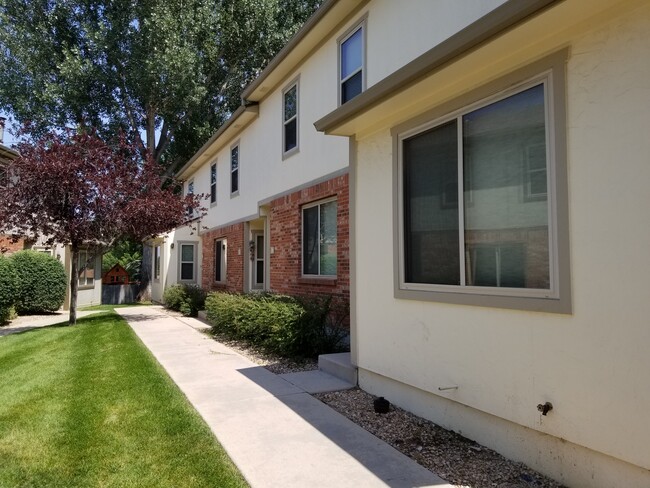 Building Photo - 909 44th Avenue Ct