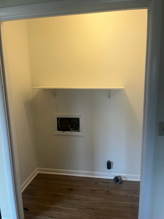 Conexión de lavadora y secadora - 1827 Middle Tennessee Blvd