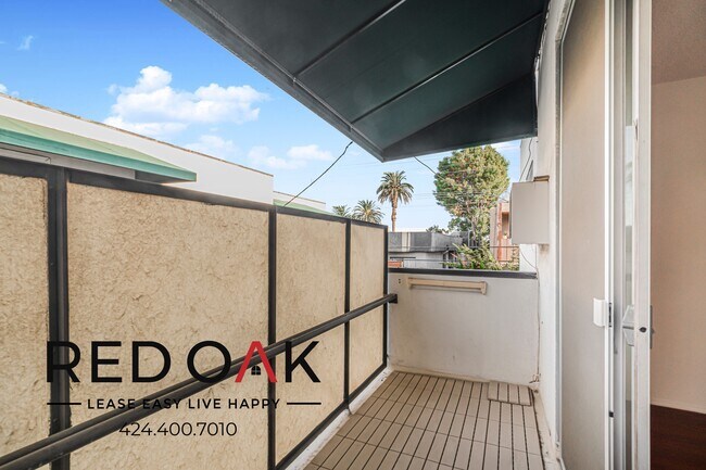 Foto del edificio - 7540 Fountain Ave