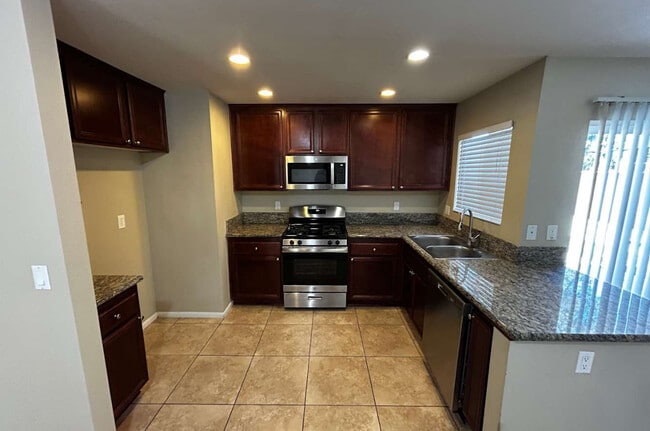 Foto del edificio - 766 Southside Dr