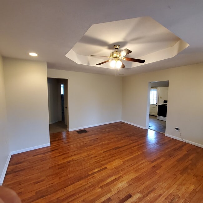 Lots of natural daylight - 328 Milton Ave