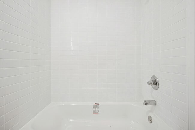 Foto del edificio - 582 Boyds Dr SE