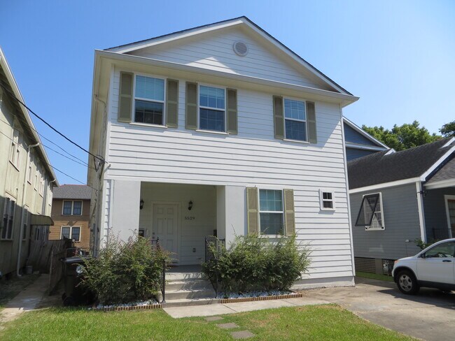 Foto del edificio - 5529 Willow St