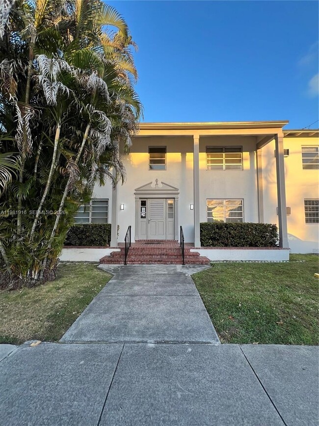 Building Photo - 2390 SW 22nd St